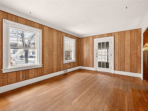 3rd image of 74 Cherry Rd