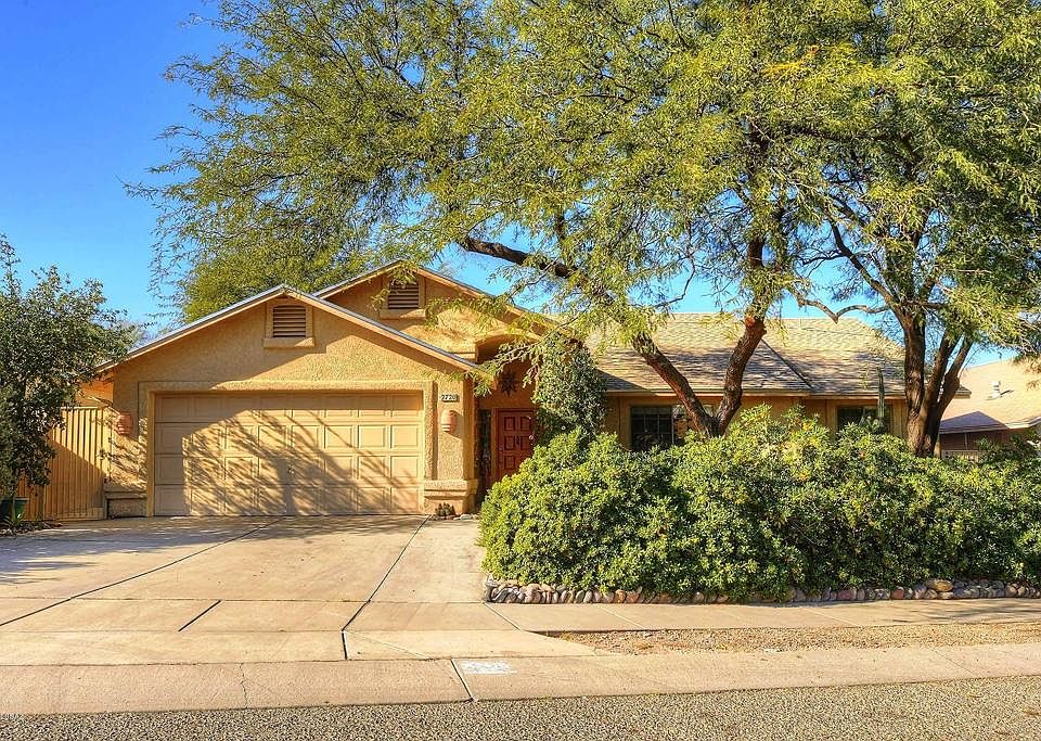 1st image of 2720 W Calle Cuero De Vaca
