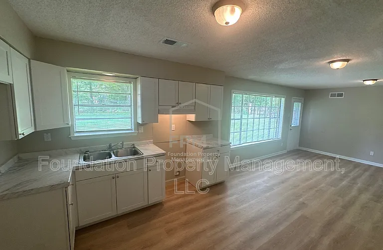 2224 Willow Wood Ave — Photo 5