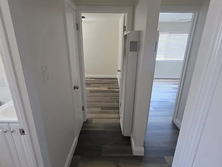 302 Maple Ave #300 — Photo 7