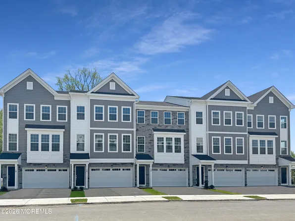 38 Primrose Court, Manalapan, NJ 07726