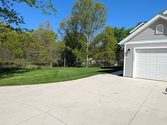 2nd image of 4262 Stow Rd