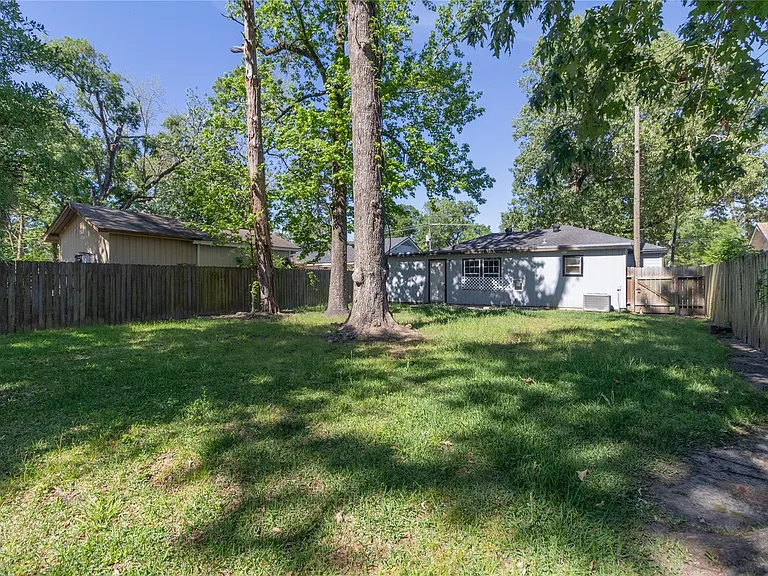 4425 Harding Dr — Photo 23
