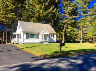 4 Fatima St, Morrisonville, NY 12962