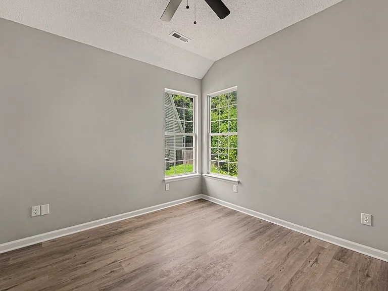 1854 Oleander Ct — Photo 21