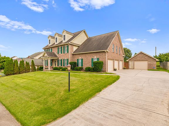 3rd image of 7625 Saddlebrooke Dr