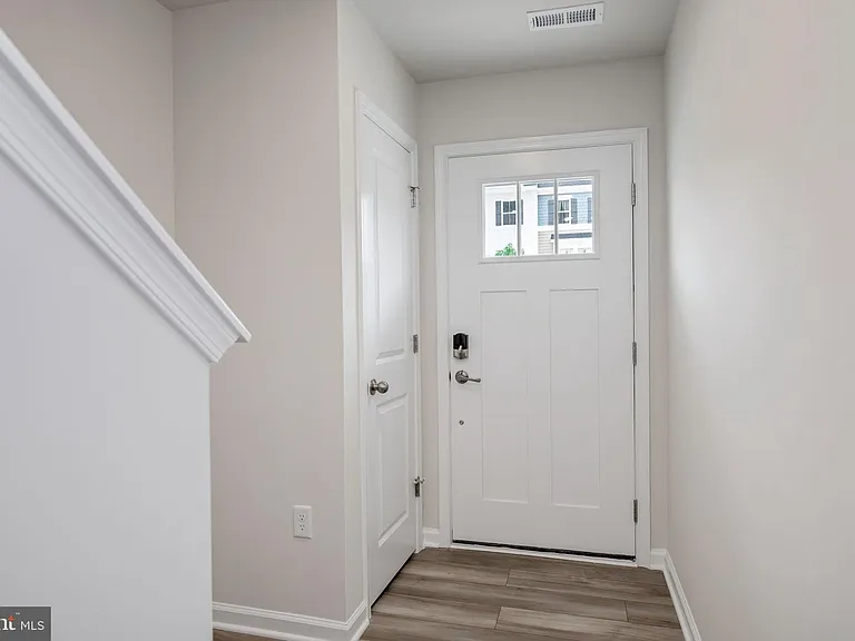 5616 Ludlow Pl — Photo 4