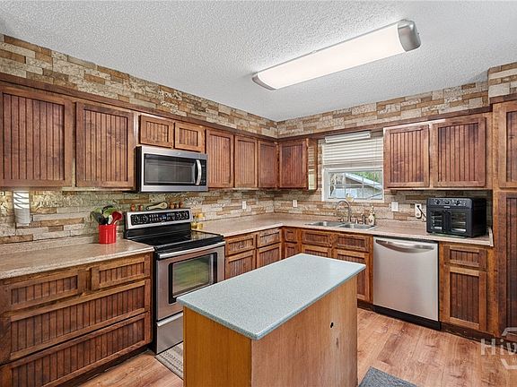4th image of 325 Groveland Nevils Road