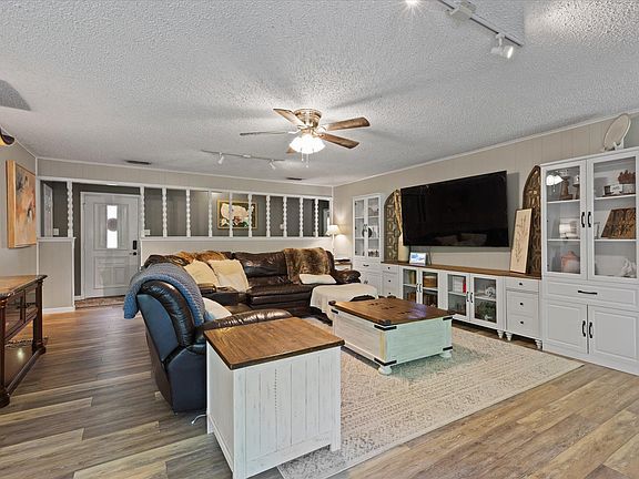 4th image of 3017 Evangeline St