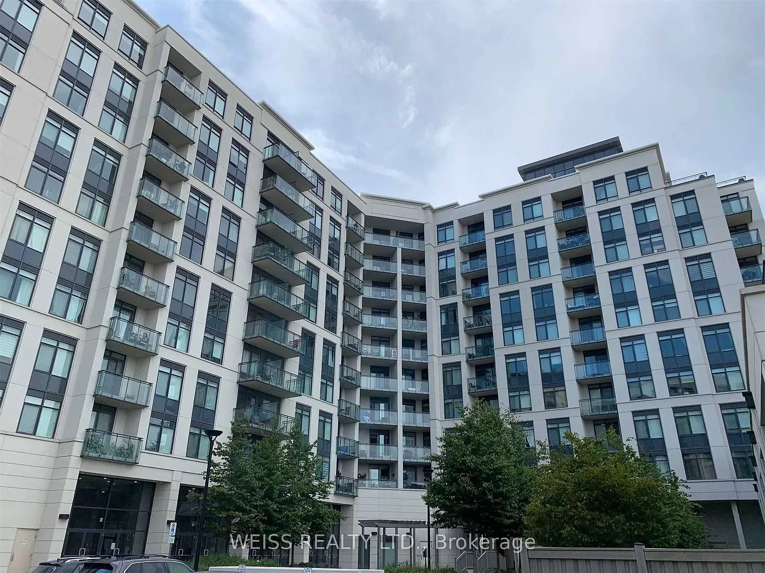 Allegra Condos — Photo 1