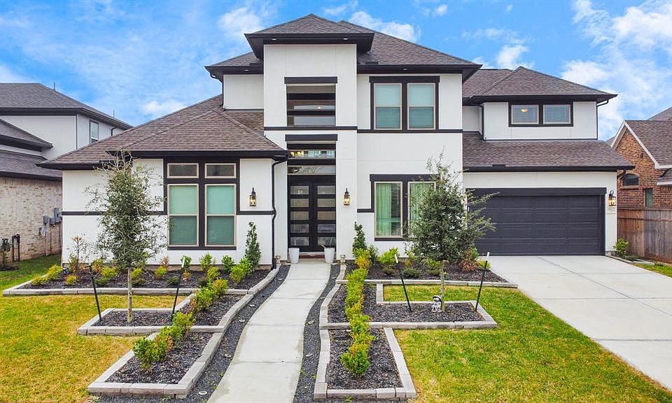 1st image of 9922 Regal Bend Dr