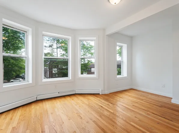 374 Orchard St, New Haven, CT