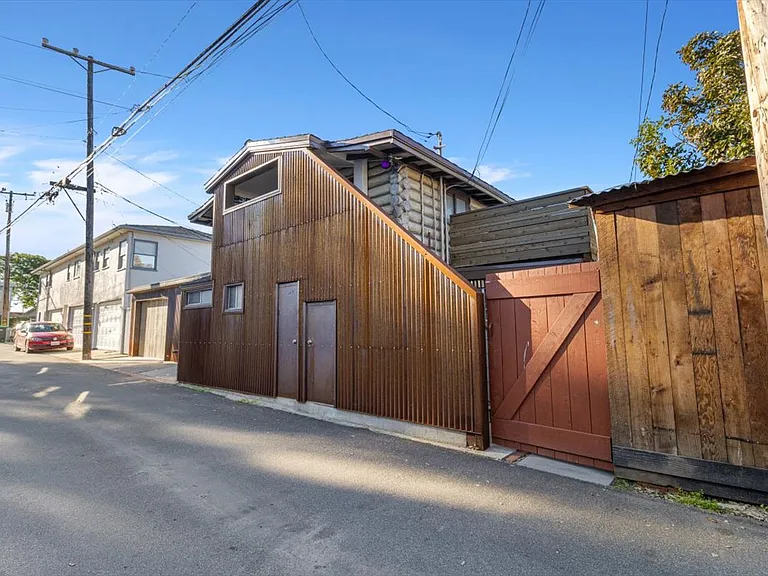 1252 Glenneyre St — Photo 34