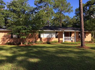 8 Pine Valley Cir, Moultrie, GA 31768