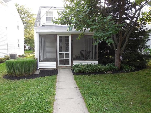 3rd image of 684 Grandon Ave