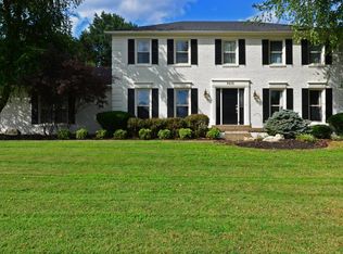 9015 Linn Station Rd, Hurstbourne, KY 40222