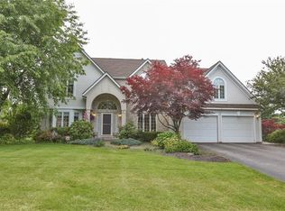 7 Rutherfield Ln, Rochester, NY 14625