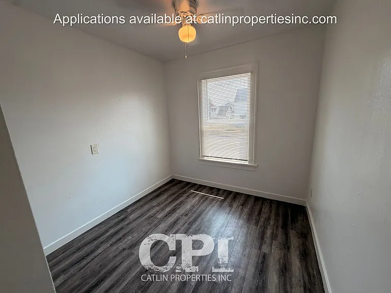 801 Columbia St — Photo 13