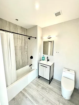 Rented by Pear NYC LLC | media 49