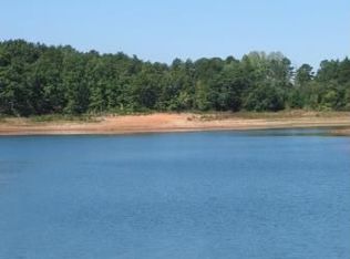 120 Woodbridge Ln, Starr, SC 29684