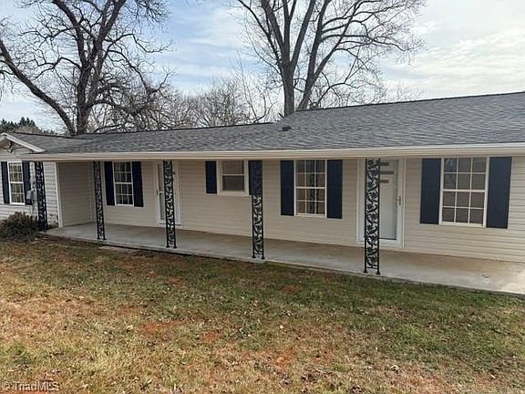 4th image of 2115 Ararat Rd