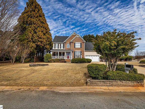 3rd image of 102 Spring Lake Loop