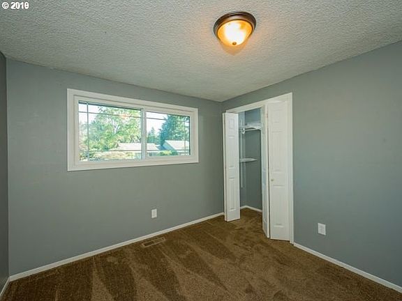 4th image of 4702 NE 114th St