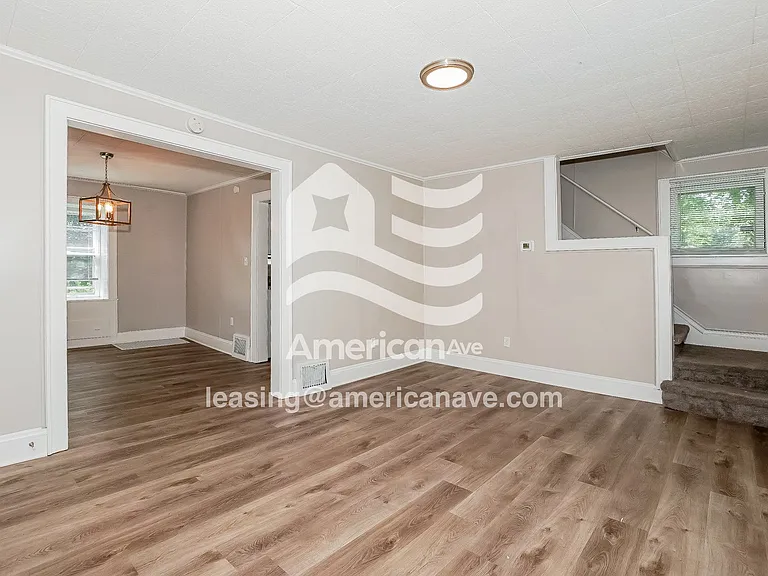 1274895_004_wm_-_living_room_13022728.jpg