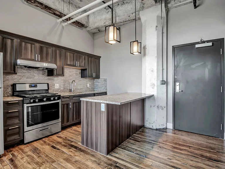 Crescendo Loft Apartments — Photo 20