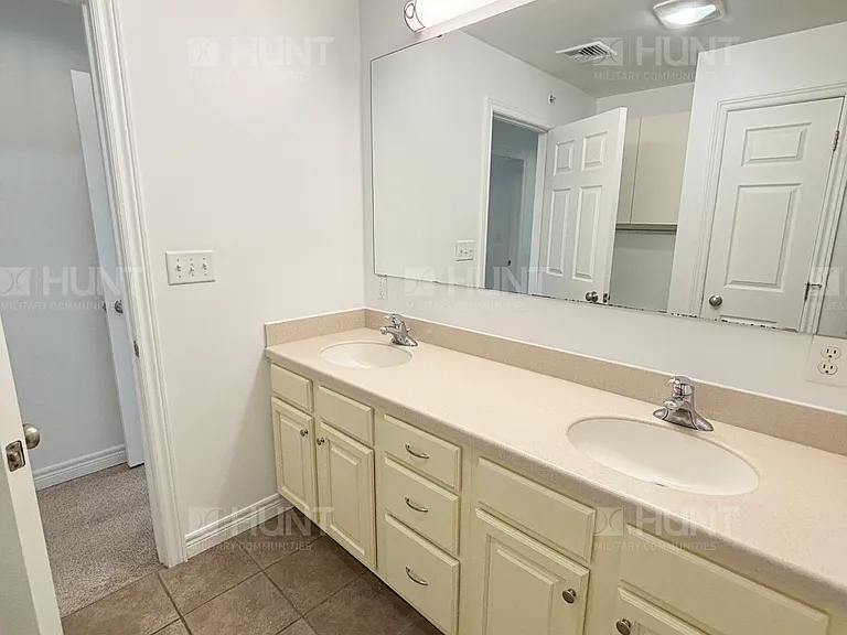 172 Scott Cir — Photo 34
