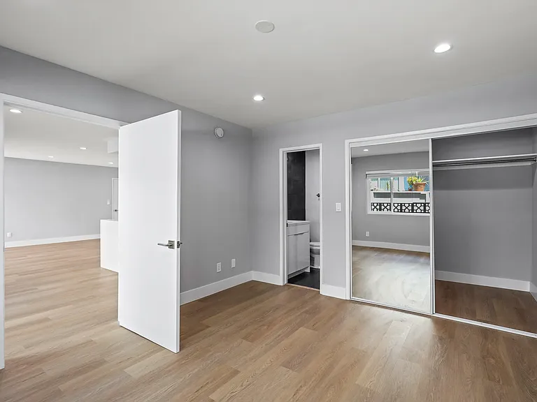 937 N Alfred St #G3 — Photo 22