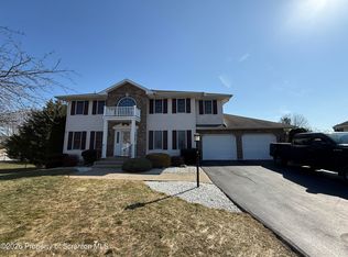 409 Jenna Kay Dr, Archbald, PA 18403