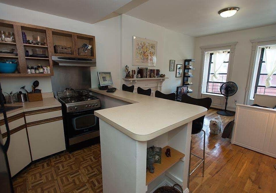 1st image of 339 Jefferson Ave #3F