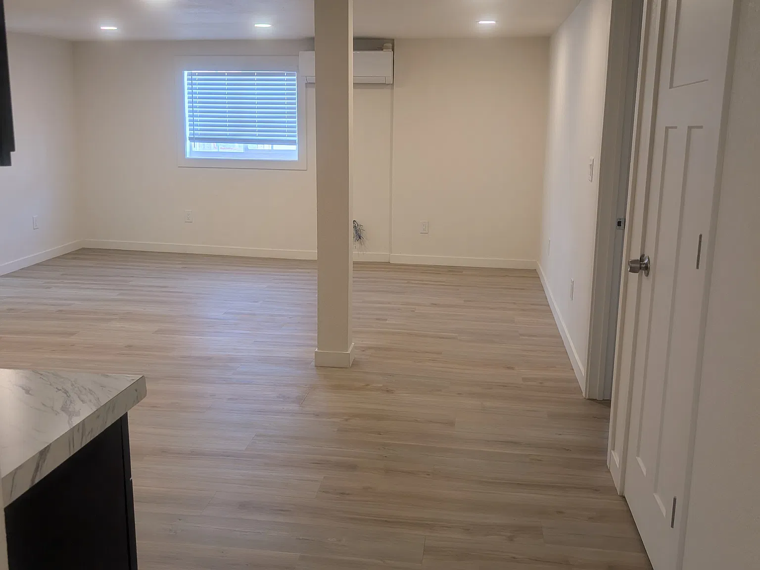1806 E Illini St — Photo 3
