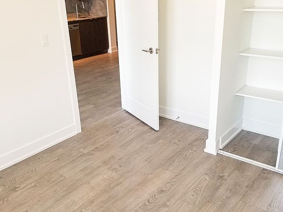 5th image of 7 Mabelle Ave #4405