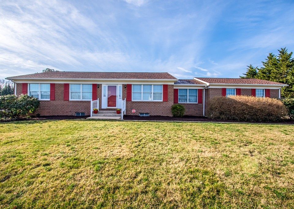 1st image of 134 Honora Dr