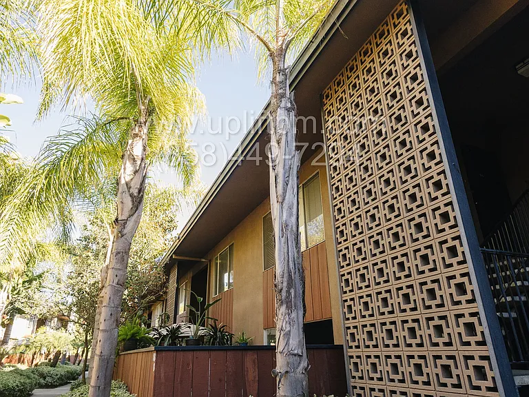 VILLA DEL CERRO — Photo 2