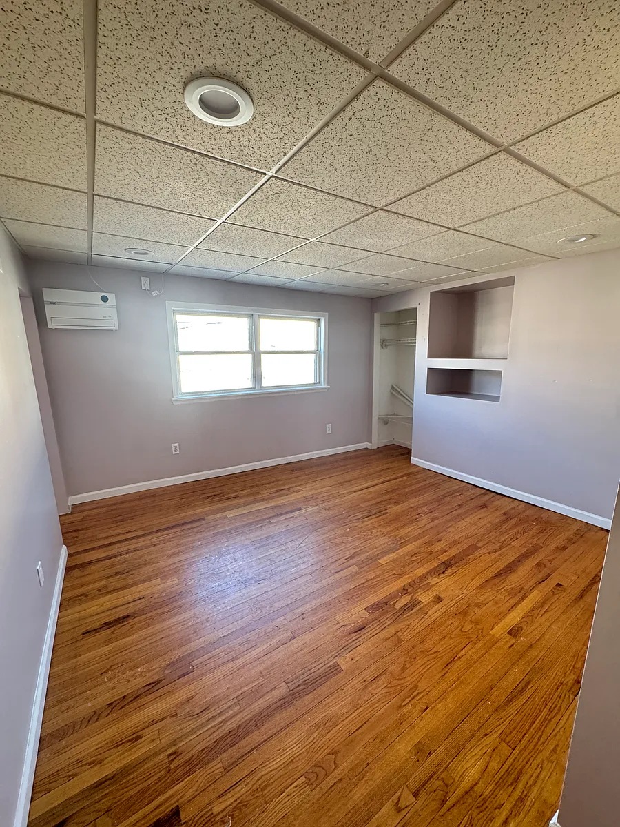Building Photo - 121 Adams St #2