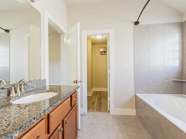 1923 Jara Ct — Photo 10