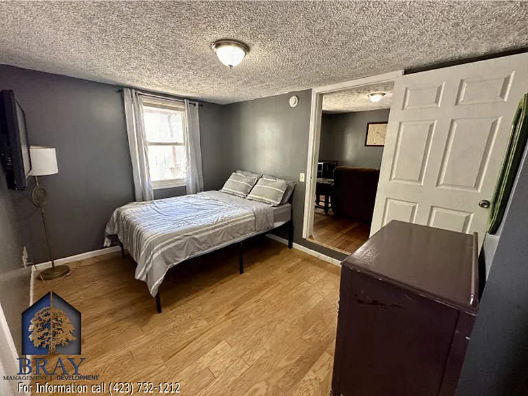805 E Sullivan St — Photo 8