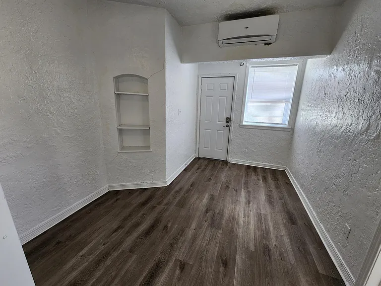 615 N 8th St #5 — Photo 3