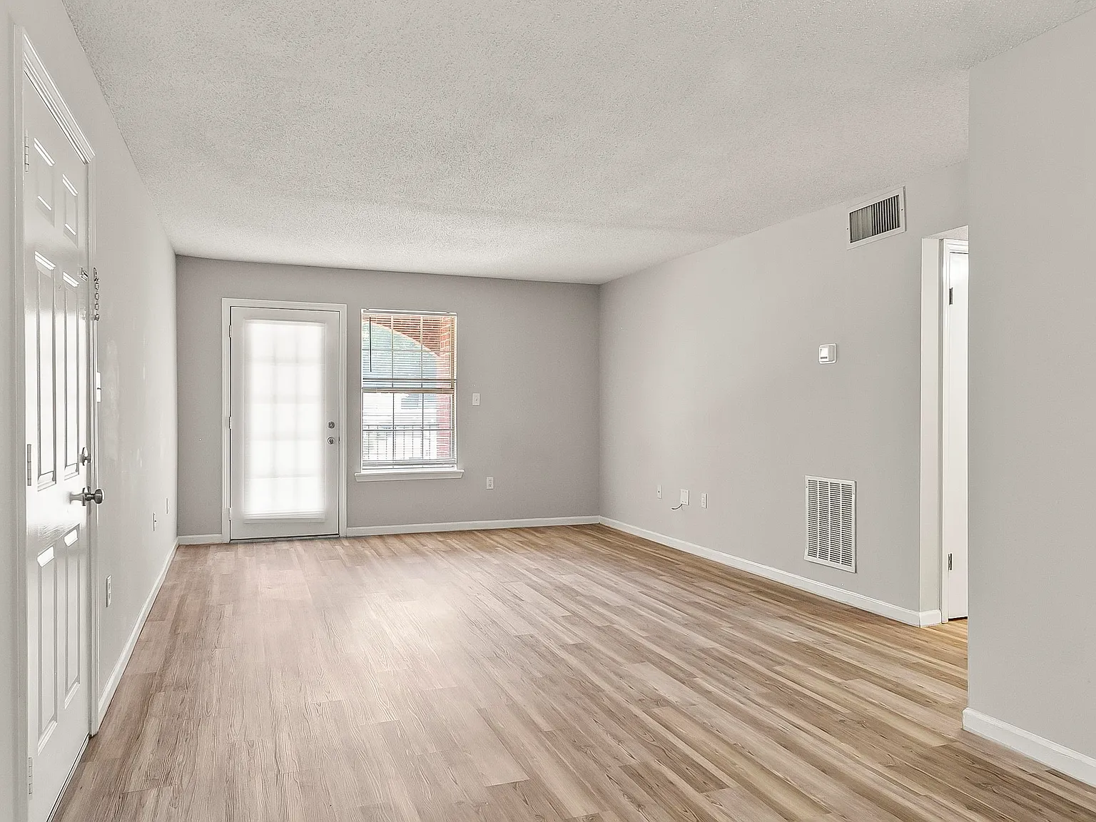 2 bed, 2.0 bath, $1,200 — Photo 4