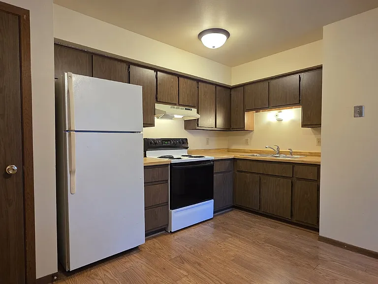 2500 Honey Lou Ct #202 — Photo 4