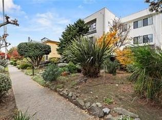 3030 64th Ave SW APT C, Seattle, WA 98116