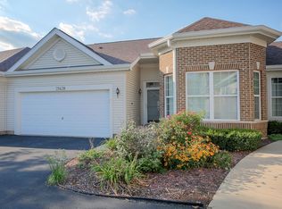 21428 Mays Lake Dr, Crest Hill, IL 60403