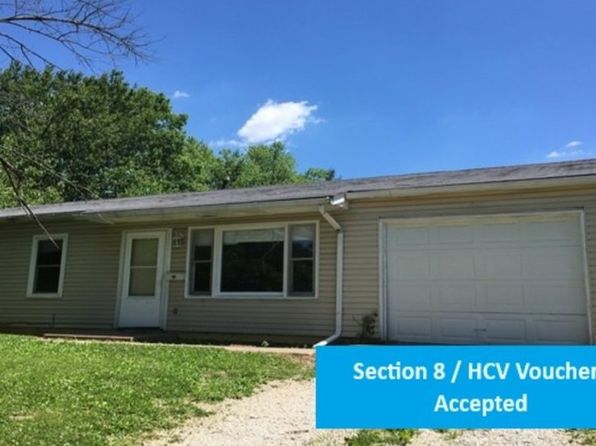 1701 Crestview Dr