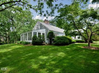 469 Flax Hill Rd, Norwalk, CT 06854