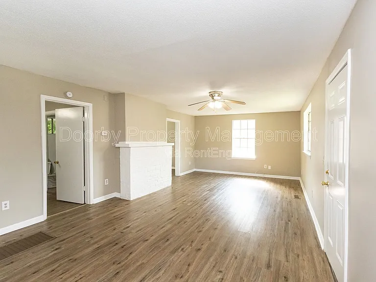 619 Shannon Ave — Photo 5
