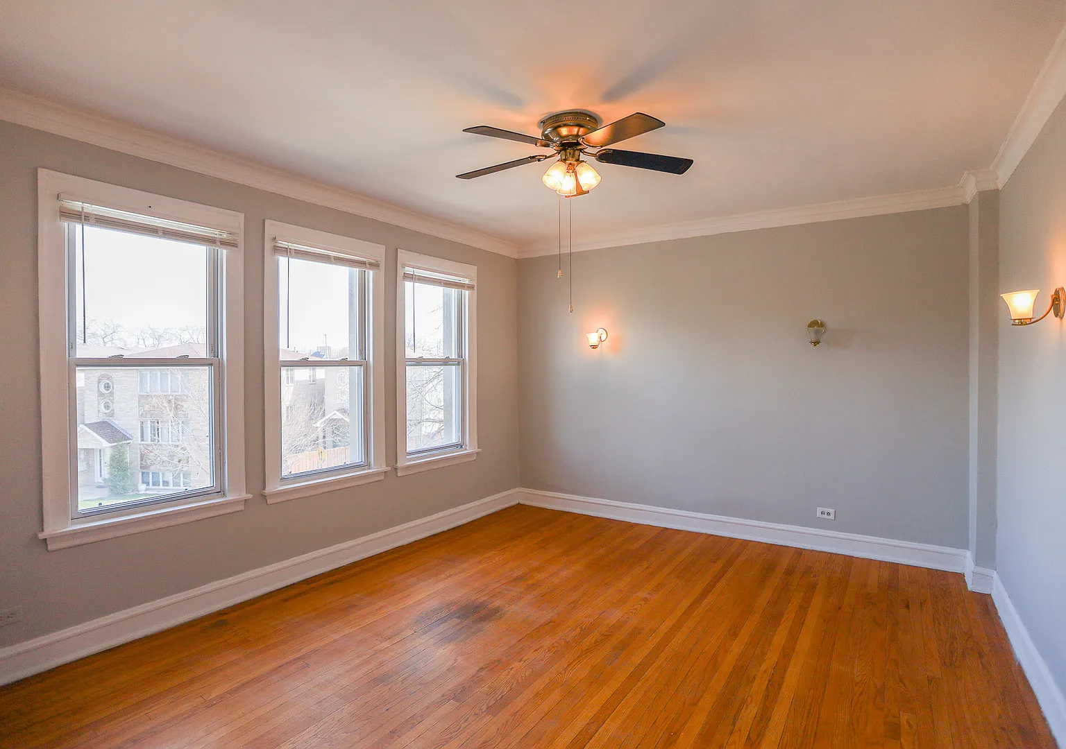 4056 N Laporte Ave — Photo 4