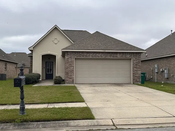 108 Valcour Pl, Youngsville, LA 70592